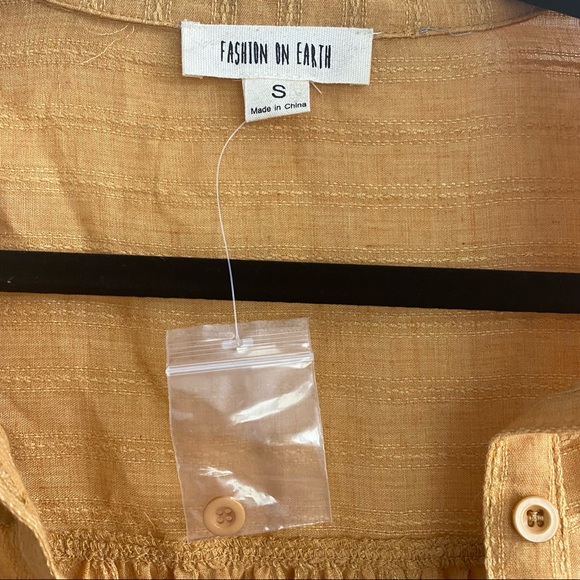 Button-Up Tie-Front Blouse - Picture 3 of 6